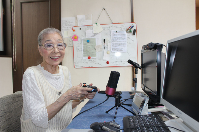 89-летняя японка завела канал на YouTube, на котором выкладывает свои летсплеи