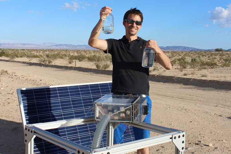 Ученые научились добывать воду из сухого воздуха пустыни