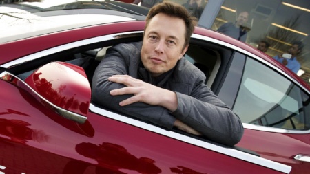 Из-за сбоя в приложении Tesla некоторые водители не могли попасть в свои электрокары