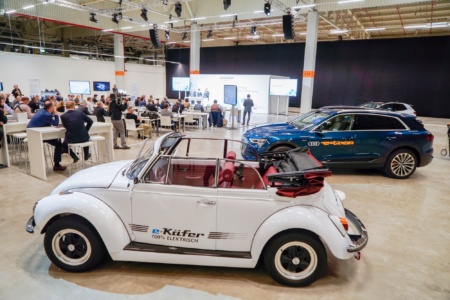 Volkswagen запустил тестовую линию по производству батарей для электромобилей в Зальцгиттере (Германия), уже в 2024 году там будет гигафабрика с 1000 рабочих и 1 млрд евро инвестиций