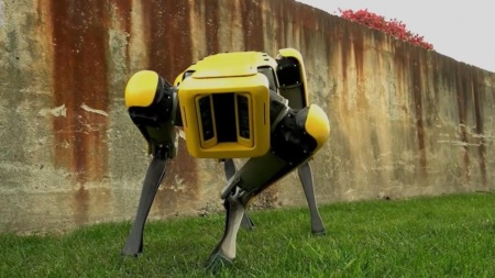 Робопёс SpotMini покидает лабораторию Boston Dynamics, а человекоподобный робот Atlas научился новым трюкам [Видео]