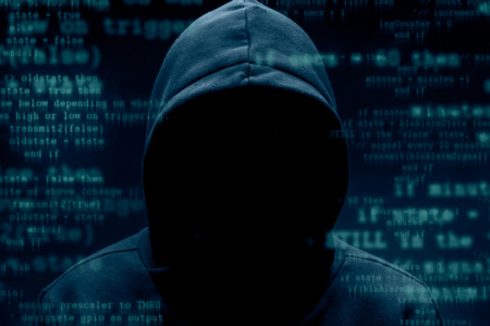 Киберполиция Украины поймала 18-летнего хакера, который распространял вирус, замаскированный под обновление компьютерных игр и браузер