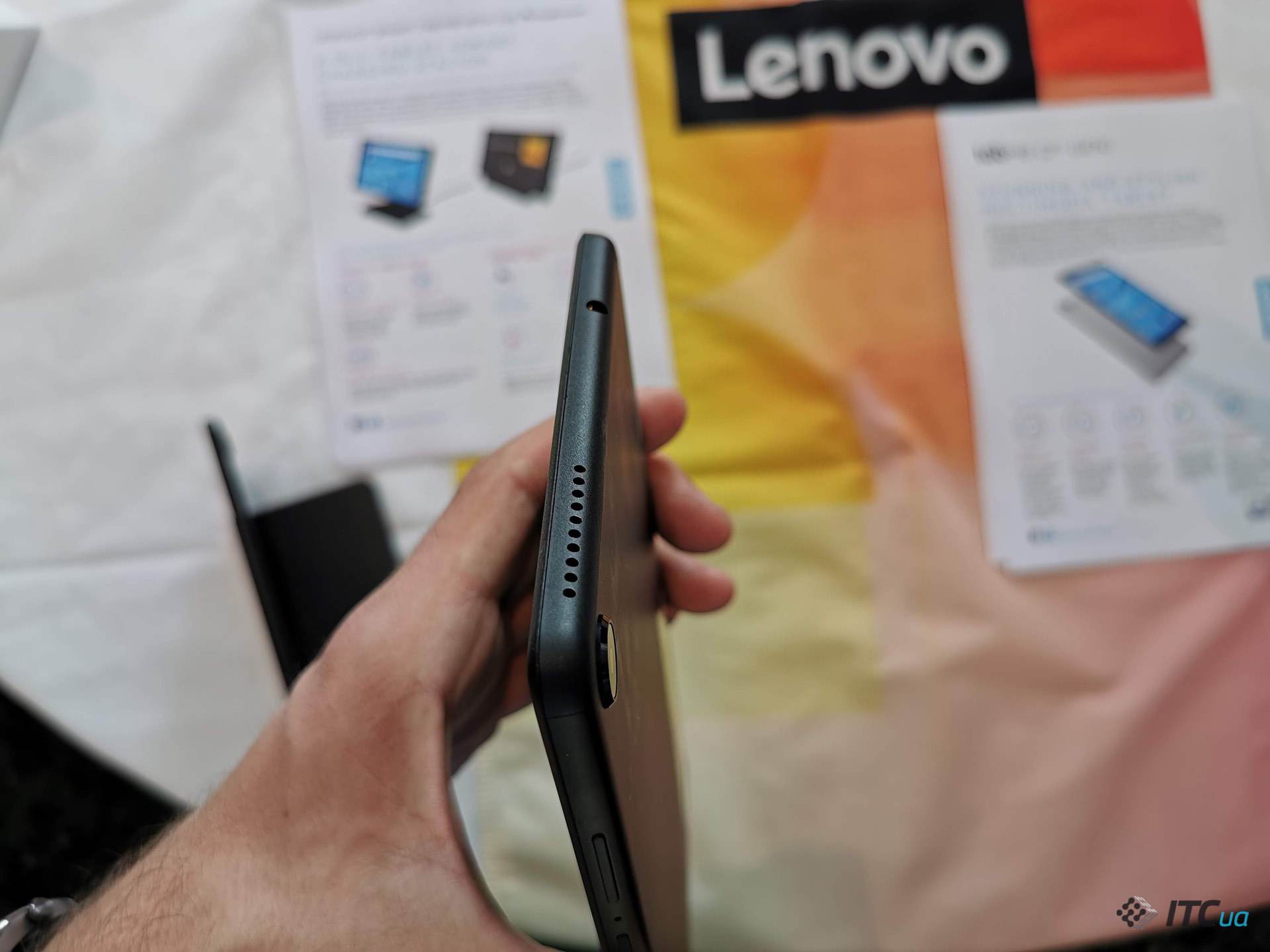 Lenovo на IFA 2019: умный дисплей Smart Display 7, планшеты Yoga Smart Tab и Smart Tab M8