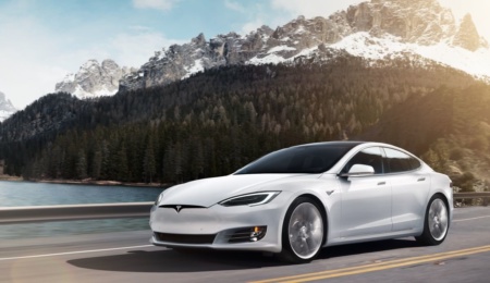 Разминка перед Нюрбургрингом. Tesla Model S обновила рекорд трассы Лагуна Сека среди четырехдверных авто [Видео]