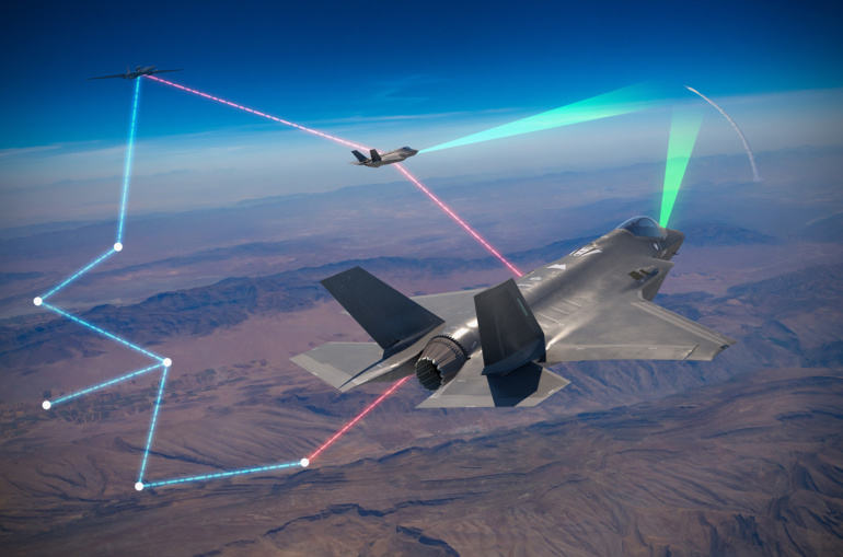 ВВС США рассматривают возможность задействовать самолеты-разведчики в качестве ретрансляторов