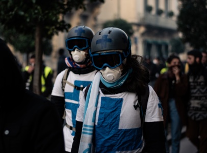 В Гонконге запретили надевать маски во время демонстраций, чтобы защититься от системы распознавания лиц