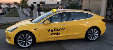 Tesla Model 3 стала первым электромобилем, который нью-йоркские чиновники допустили для работы в службе такси