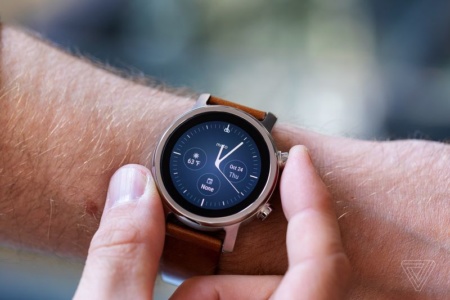 На рынок возвращаются умные часы Moto 360, но не от Motorola