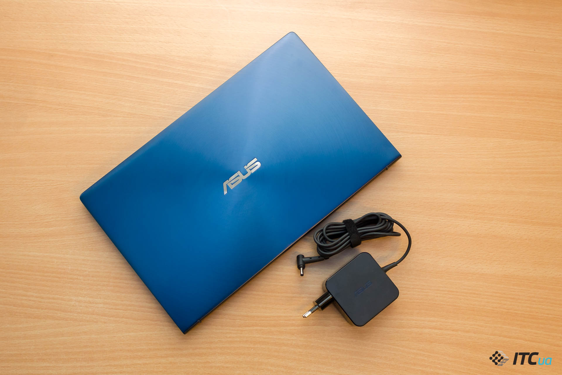 Обзор ноутбука ASUS ZenBook 14: дисплей в трекпаде