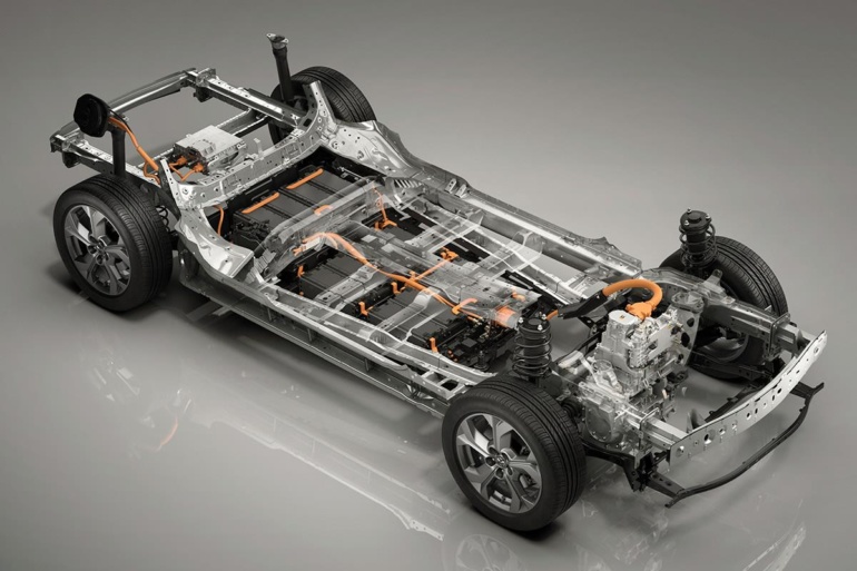 На Токийском автошоу представили серийный электрокроссовер Mazda MX-30 с мощностью 105 кВт, батареей 35,5 кВтч и запасом хода порядка 200 км по цене от €34 тыс.