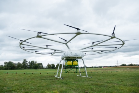 Грузовым дроном Volocopter заинтересовался производитель сельскохозяйственного оборудования John Deere