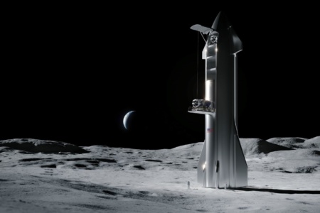 SpaceX и Blue Origin примут участие в инициативе NASA по доставке грузов на поверхность Луны