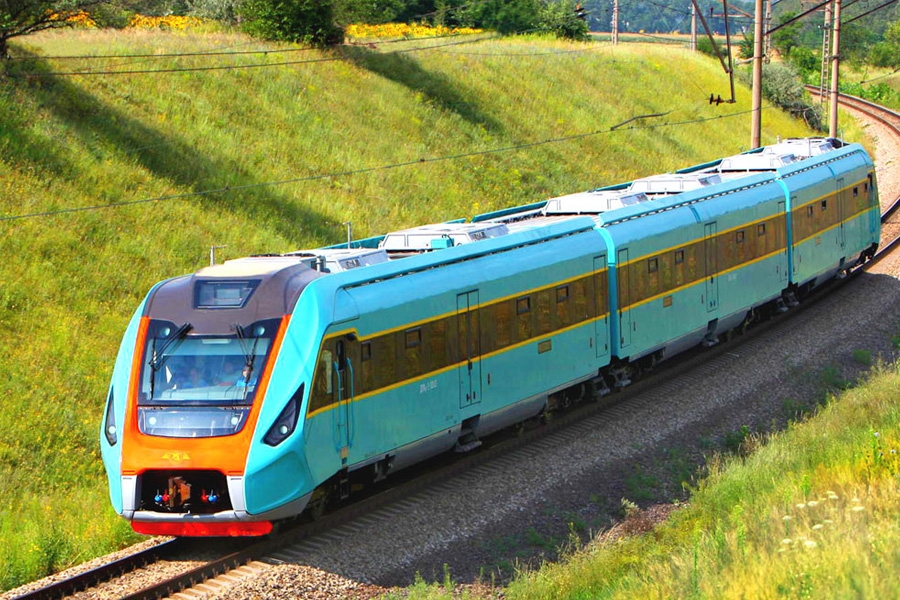 Чем отличаются украинские дизель-поезда ДПКр-3 и ДПКр-2