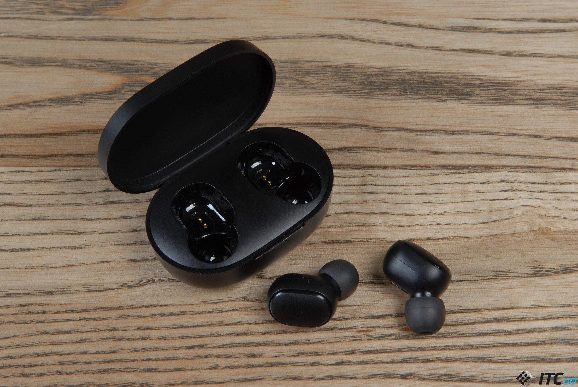 Mi True Wireless Earbuds Basic - budget fully wireless Xiaomi headphones