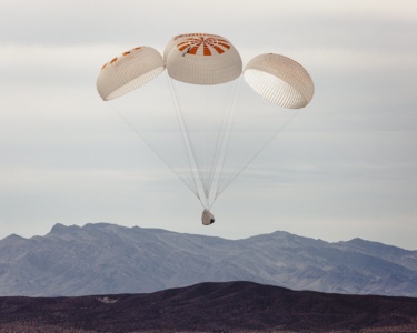 SpaceX в 10-й раз подряд испытала парашюты корабля Crew Dragon, став еще на шаг ближе к первой пилотируемой миссии к МКС