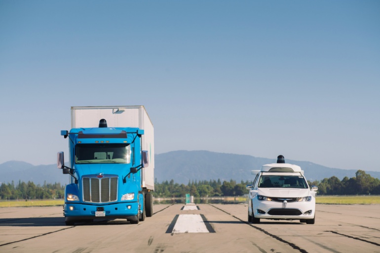 Беспилотные грузовики Waymo вскоре выедут на дороги общего пользования в штатах Нью-Мексико и Техас