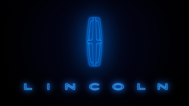 Lincoln официально объявил о разработке своего первого полностью электрического кроссовера на платформе Rivian