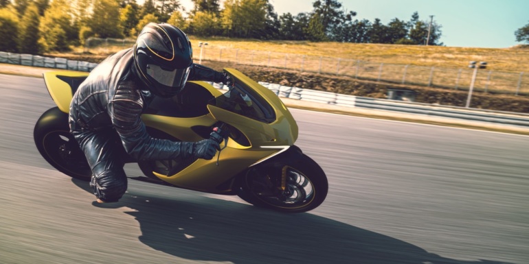 Damon Hypersport - электрический мотоцикл-трансформер с внушительным пробегом на одной зарядке и ИИ-системой помощи наезднику