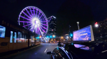 Uber начнет размещать на машинах своих американских водителей-партнеров интерактивные рекламные баннеры