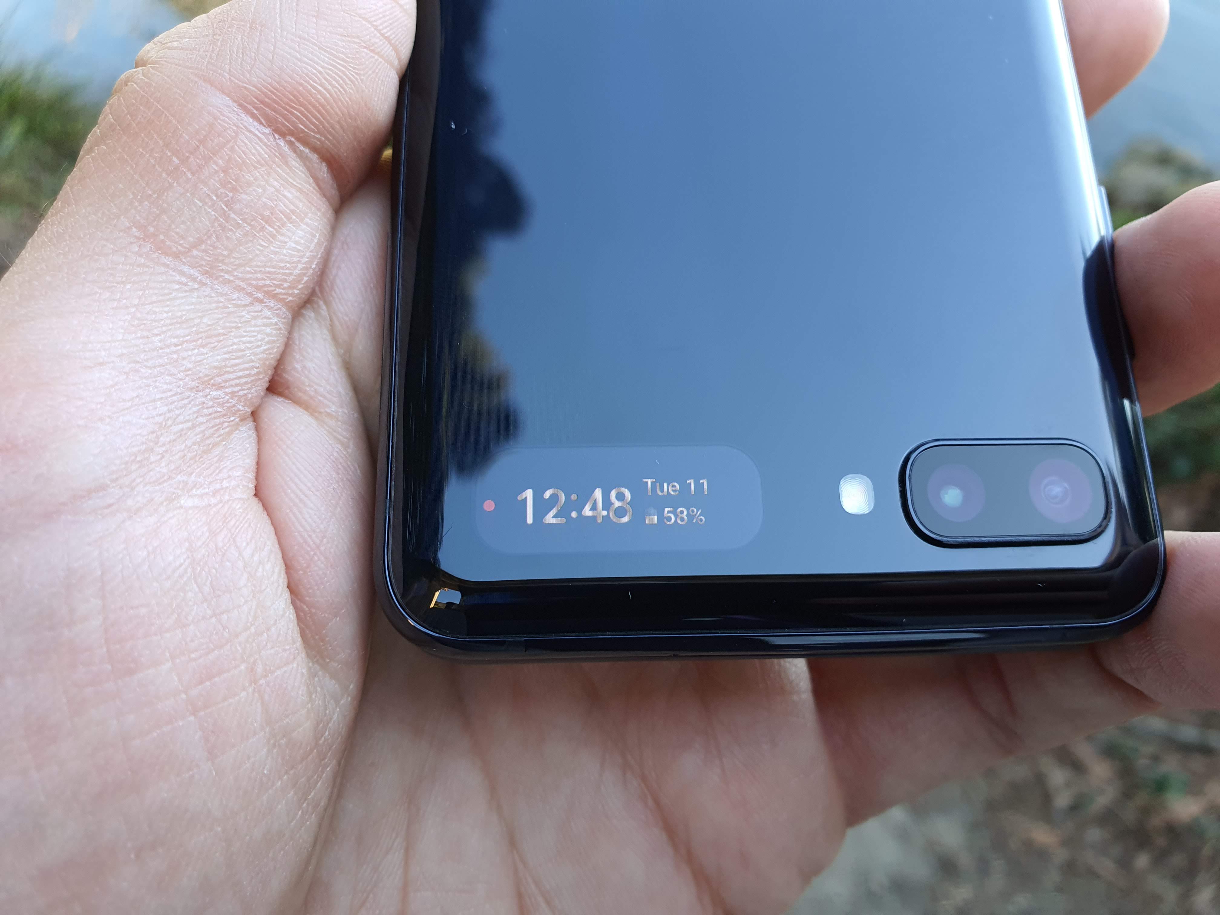 Первый взгляд на Samsung Galaxy Z Flip