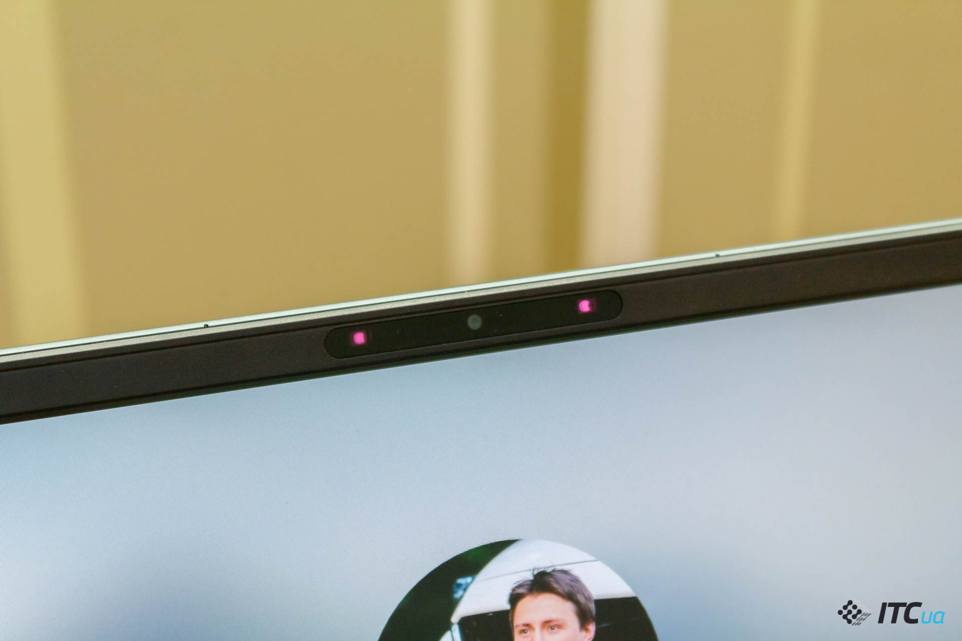 Обзор ноутбука с двумя экранами ASUS ZenBook Duo