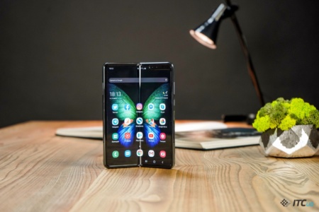 Samsung Galaxy Fold 2 может стать первым смартфоном с подэкранной камерой, его выход ожидается в июле