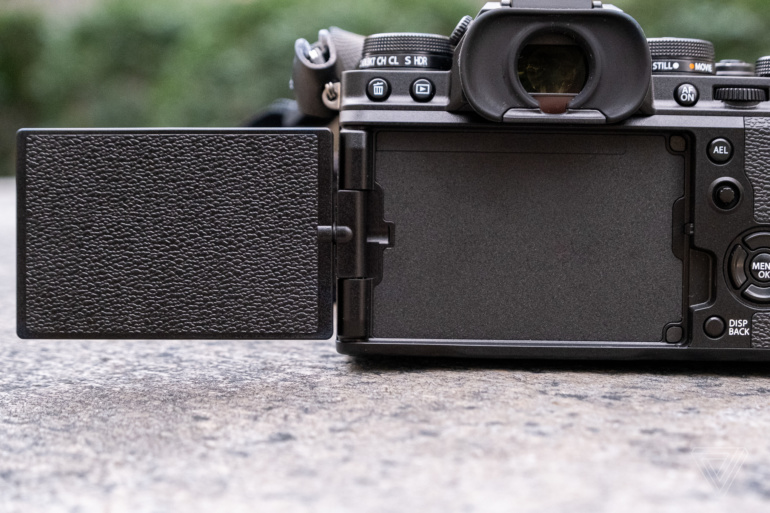 Анонсирована беззеркальная камера Fujifilm X-T4 со встроенной системой стабилизации и поддержкой записи видео 4K/60p