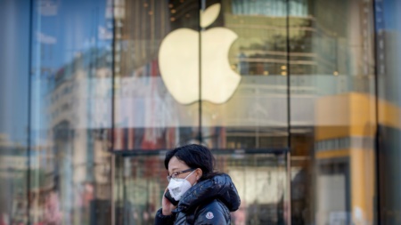 Работающие в Китае американские сотрудники Apple, оказавшиеся на карантине, начали получать наборы помощи CareKit от купертинской компании