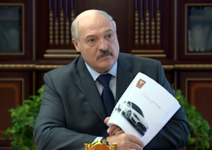 В Беларуси официально решили стимулировать использование электромобилей, отменив НДС и плату за парковку, а также упростив строительство зарядных станций