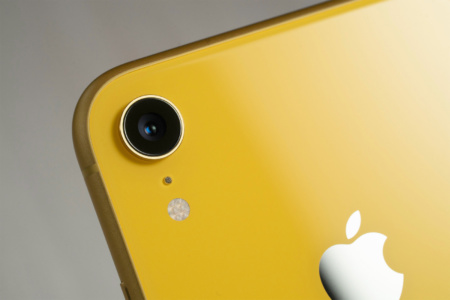 Либо Apple iPhone, либо Samsung Galaxy. Counterpoint Research назвали десять самых продаваемых смартфонов 2019 года