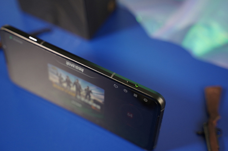 Игровой смартфон Black Shark 3 Pro получил 7,1-дюймовый дисплей, быструю зарядку на 65 Вт и ценник от $674