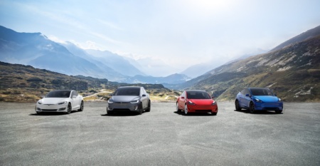 Tesla завершила минувший квартал с прибылью и рассчитывает выполнить план по поставкам на этот год (500 тыс. авто)
