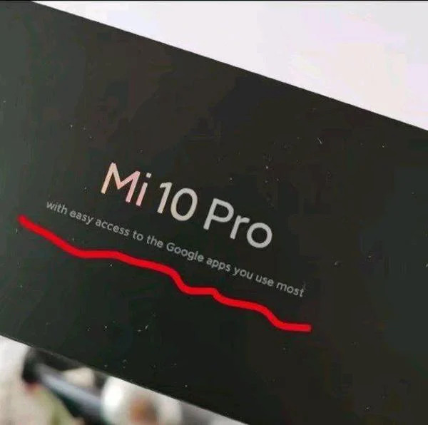 Надпись на коробке Xiaomi Mi 10 Pro намекает на неспособность Huawei использовать сервисы Google