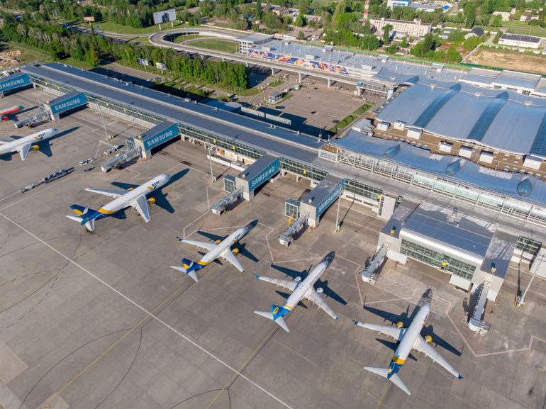 Безжизненный аэропорт Борисполь. Как сейчас выглядит главная воздушная гавань страны с высоты птичьего полета [+ новые правила безопасности для авиации в ЕС]