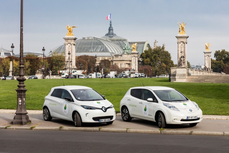 Франция выделила 8 млрд евро на стимулирование производства электромобилей в стране (цель - сборка 1 млн EV в год к 2025 году) и увеличила льготы на их покупку и утилизацию ДВС-моделей