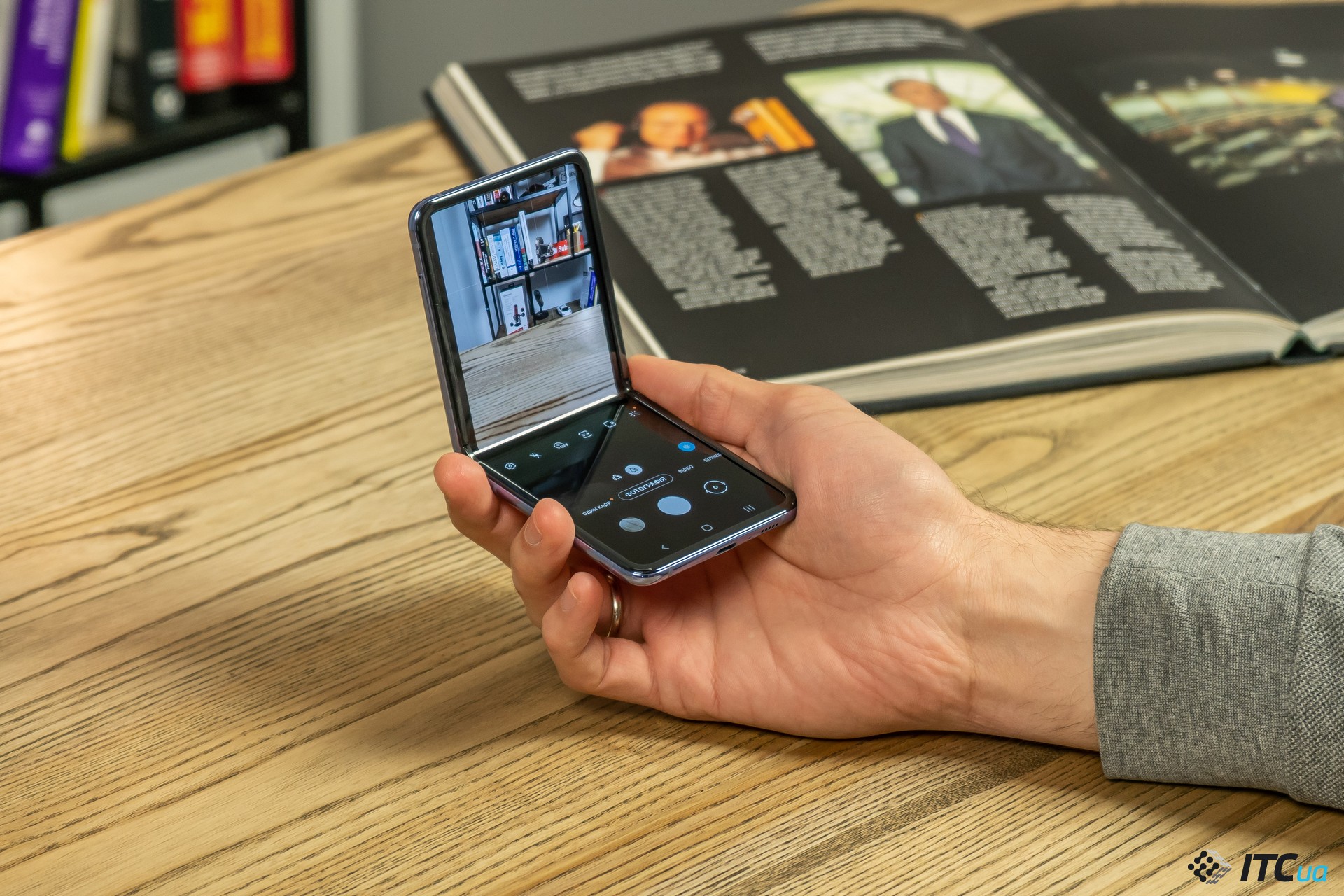 Samsung Galaxy Z Flip: прошлое и будущее в одном корпусе