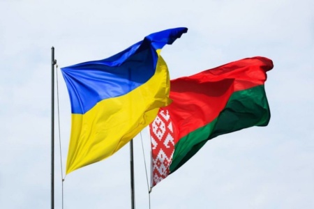 Кабмин: С 1 сентября 2020 года для поездок в Беларусь гражданам Украины потребуются загранпаспорта (ID-карты и паспорта-книжечки больше принимать не будут)