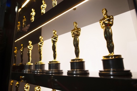 Церемония «Оскар-2021» пройдет на два месяца позже из-за коронавируса