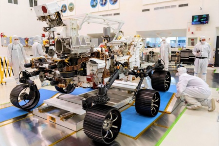 «Марс-2020: Новый ровер NASA — «Персеверанс» — стартовал к Марсу. Он гораздо лучше «Кьюриосити» и даже располагает дроном