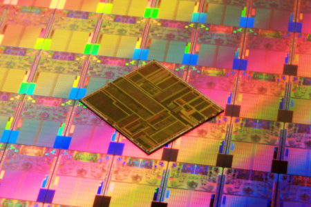 Официально: Alder Lake-S — первые 10-нм десктопные процессоры Intel (выйдут во второй половине 2021 года); переход на 7-нм откладывается и заводы конкурентов теперь — вариант