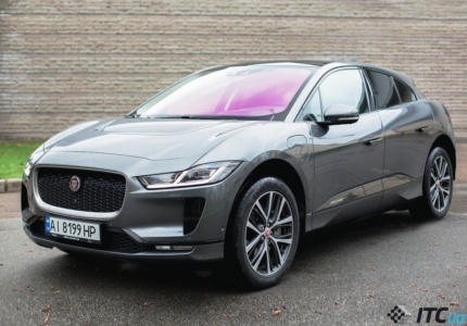 Jaguar анонсировал более доступную версию электромобиля I-Pace — она почти на €16 тыс. дешевле оригинала