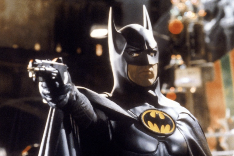 Бен Аффлек и Майкл Китон вернутся к роли Бэтмена в новом фильме "Флэш", чтобы лучше раскрыть устройство мультивселенной