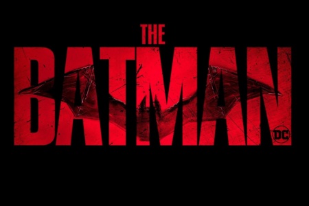 Warner Bros. возобновит съемки нового «Бэтмена» уже в начале сентября, весь необходимый материал надеются отснять до конца года [логотип, арт]