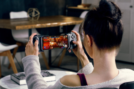 Razer выпустила игровой контроллер Kishi для iPhone, он на $20 дороже Android-версии