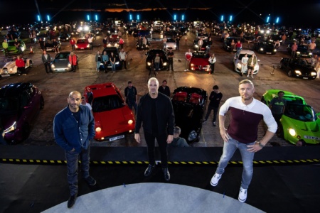 BBC выложил трейлер 29-го сезона автошоу Top Gear и показал, как снимают зрителей в условиях коронавируса