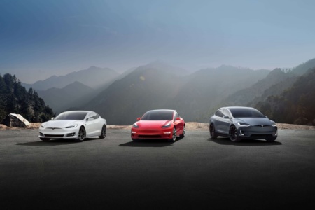 Tesla установила новый рекорд, поставив за квартал без малого 140 000 автомобилей