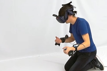 Microsoft разработала тактильный контроллер PIVOT, позволяющий почувствовать вес и сопротивление предметов в VR