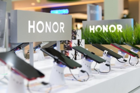Reuters: Huawei продает бренд Honor консорциуму во главе с Digital China за $15 млрд