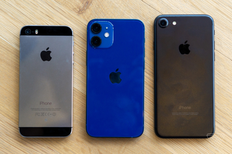 Apple открывает предзаказы на iPhone 12 mini и iPhone 12 Pro Max [живые фото, видео и первые впечатления]