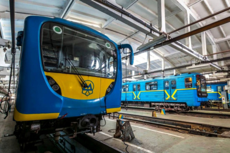 Киевгенплан: Метро на Троещину будут строить в три этапа — 5 станций к 2025 году, еще 12 — к 2040 году и полный маршрут через 40-50 лет